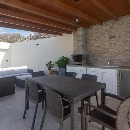 Ada Enjoy Βίλα *