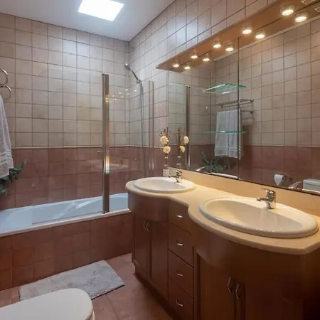 فيلة Ada Enjoy Tesejerague